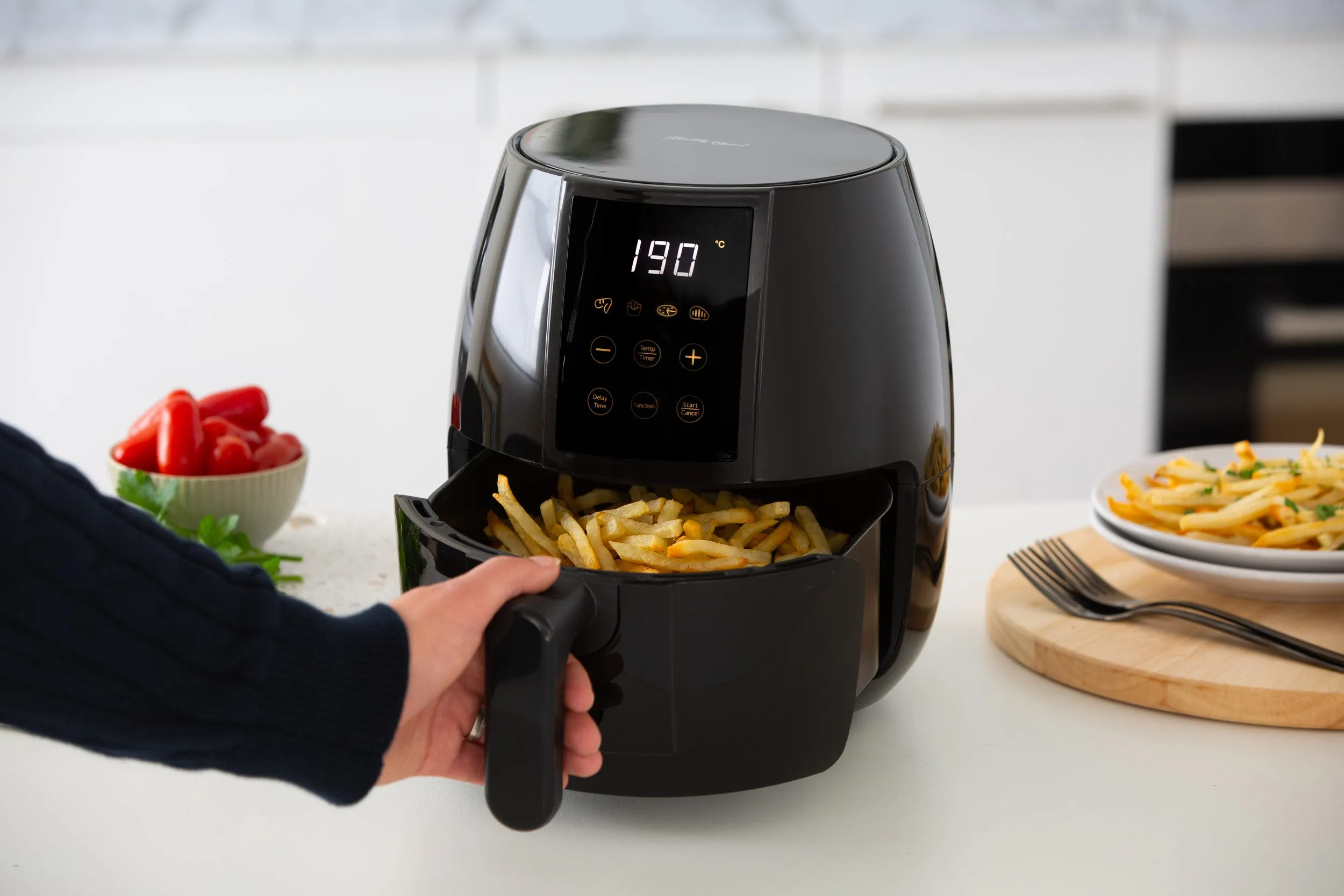 3L Digital Air Fryer w/ 200°C, Non-Stick & Removable Basket