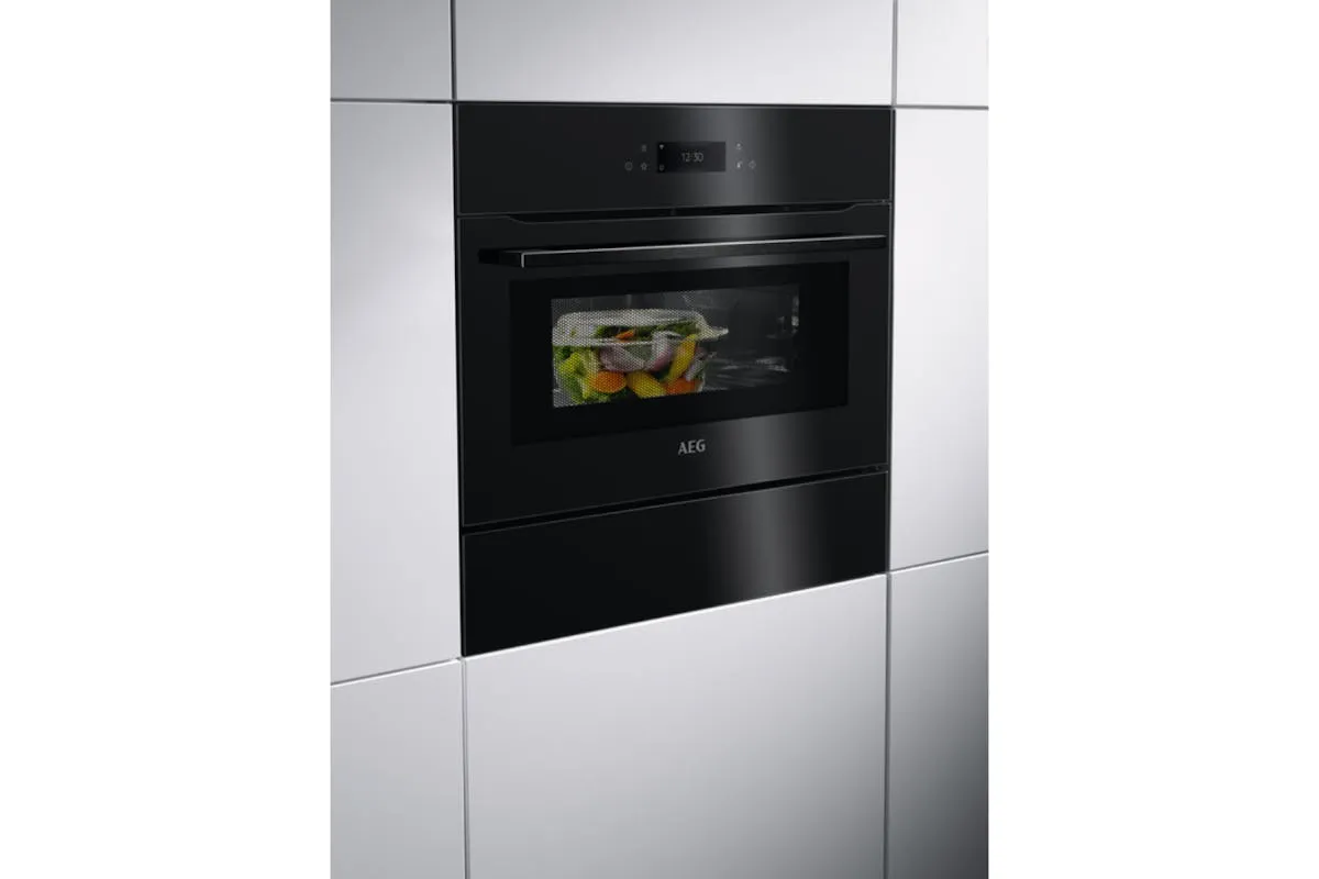 AEG Built-in Single Compact Oven | KMK768080B